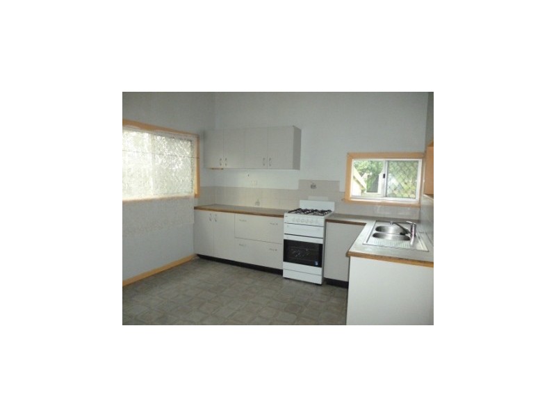 9 Challinor Street, Sadliers Crossing QLD 4305