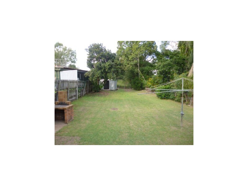 9 Challinor Street, Sadliers Crossing QLD 4305