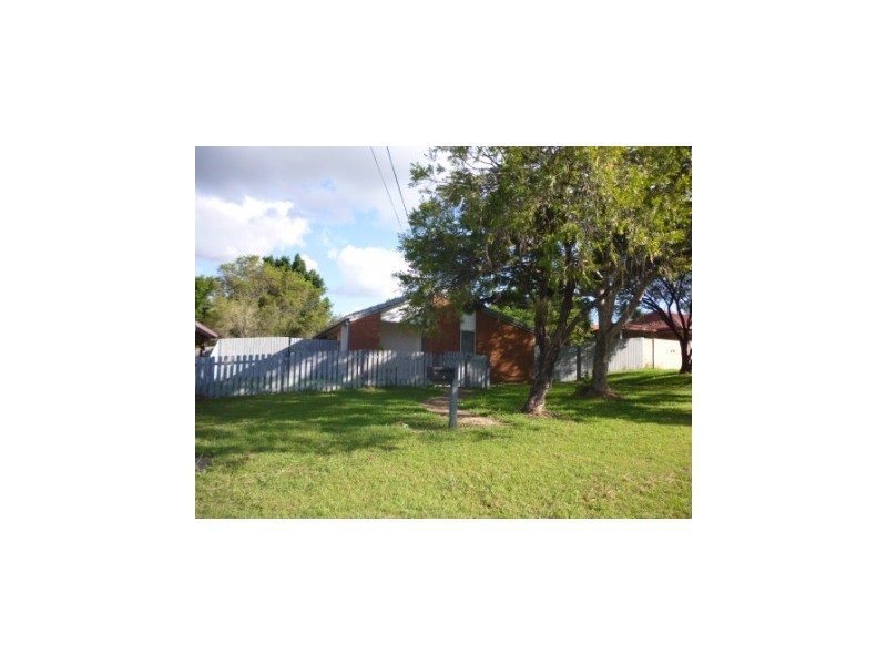 4 Hanran Court, Bundamba QLD 4304