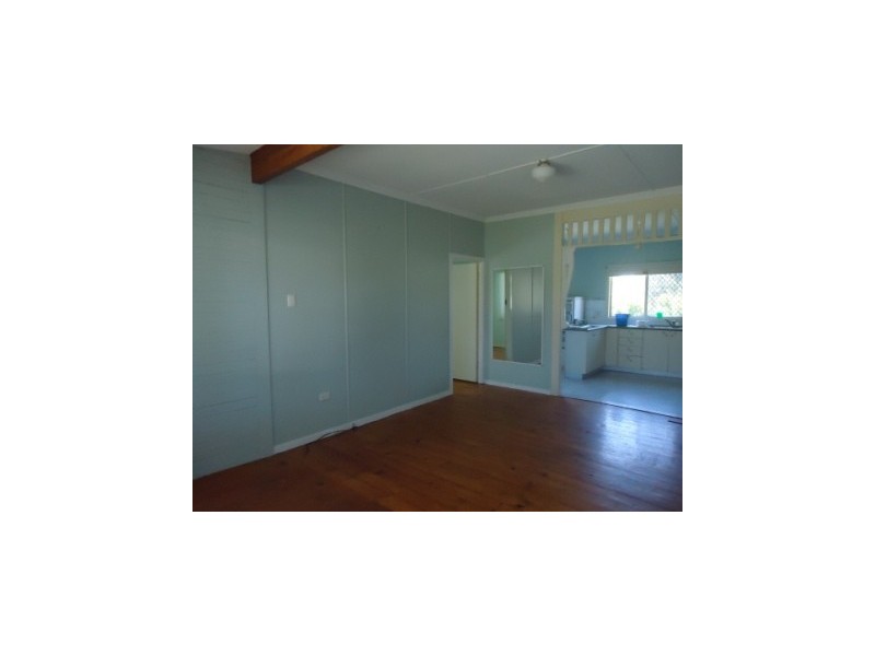 17 James Street, East Ipswich QLD 4305