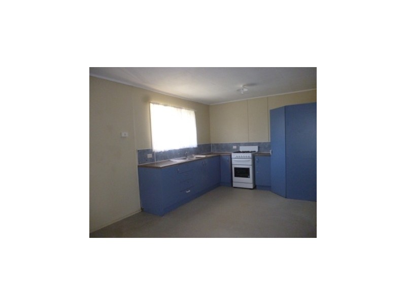 18 Jessica Street, Riverview QLD 4303