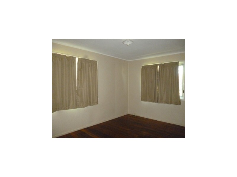 18 Jessica Street, Riverview QLD 4303