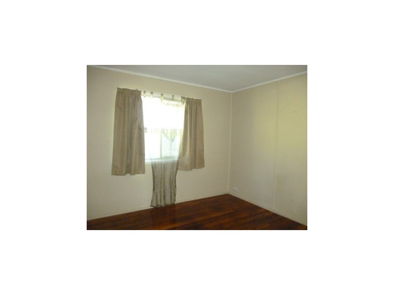 18 Jessica Street, Riverview QLD 4303