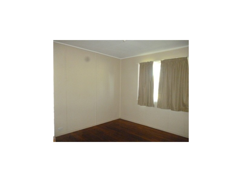 18 Jessica Street, Riverview QLD 4303