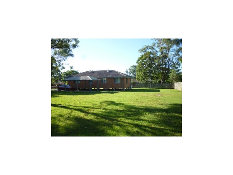 18 Jessica Street, Riverview QLD 4303