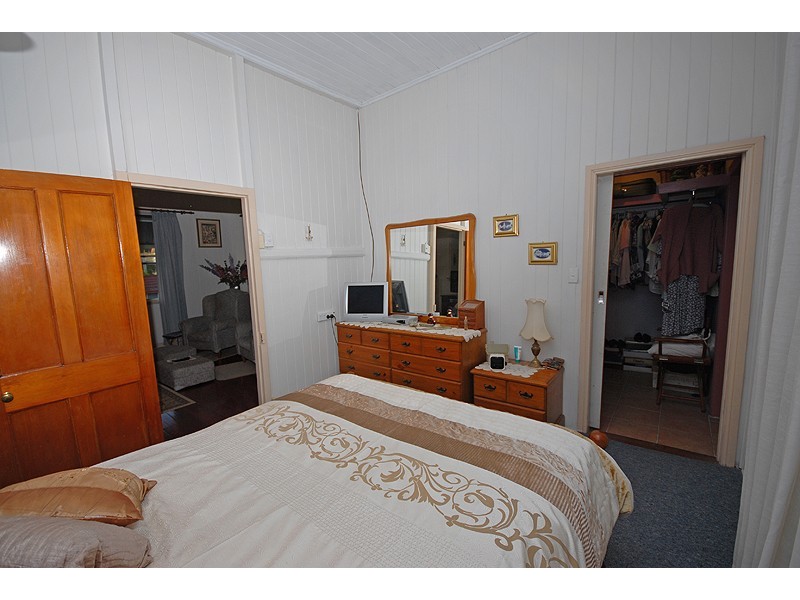 9 School Street, Rosewood QLD 4340