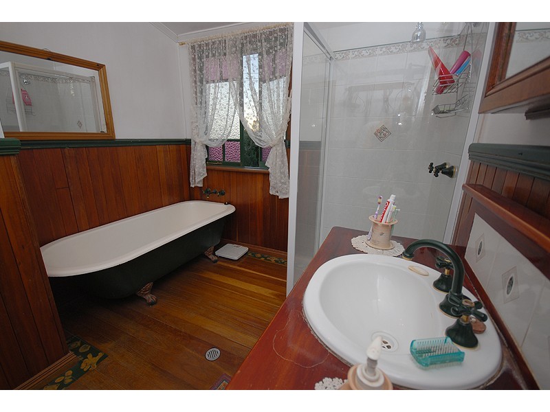 9 School Street, Rosewood QLD 4340