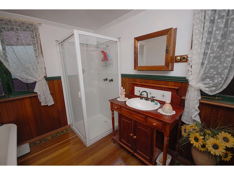 9 School Street, Rosewood QLD 4340