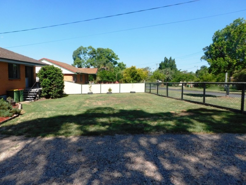 12 Richard Street, Dinmore QLD 4303