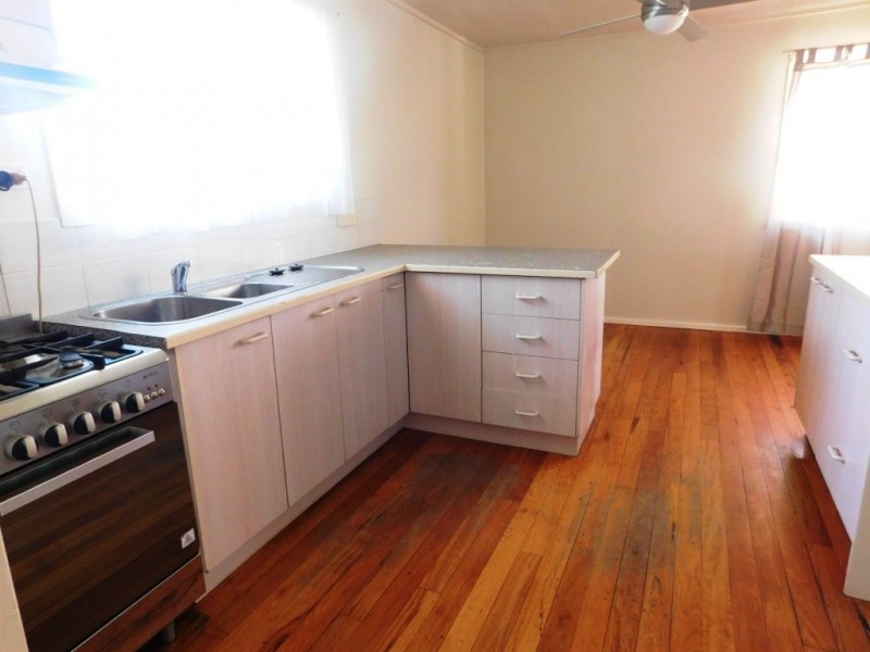 12 Richard Street, Dinmore QLD 4303