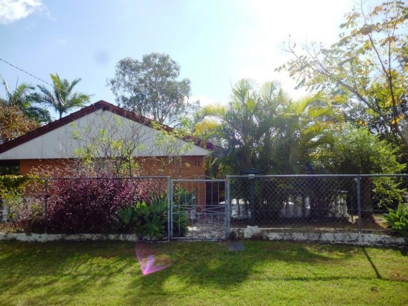 11 Dossie Street, Riverview QLD 4303