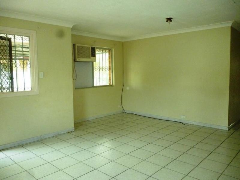 11 Dossie Street, Riverview QLD 4303