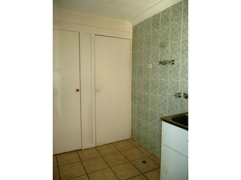 11 Dossie Street, Riverview QLD 4303