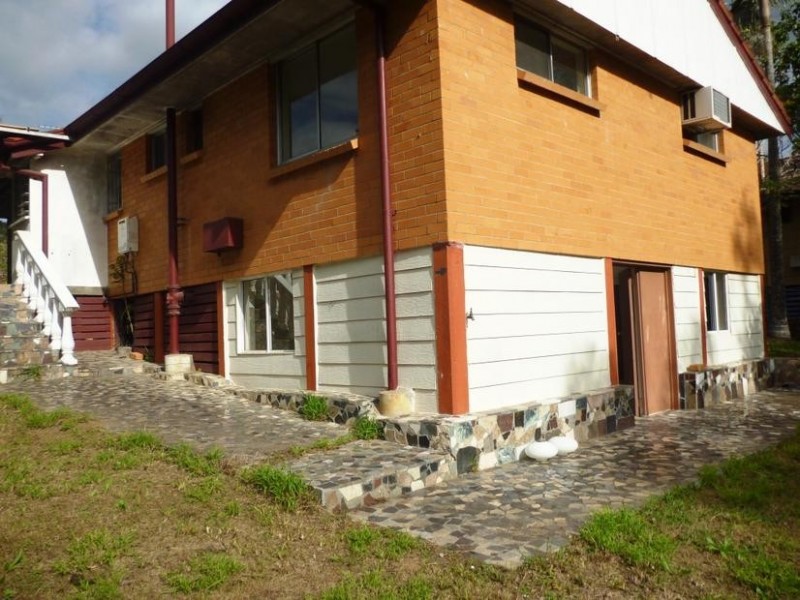 11 Dossie Street, Riverview QLD 4303