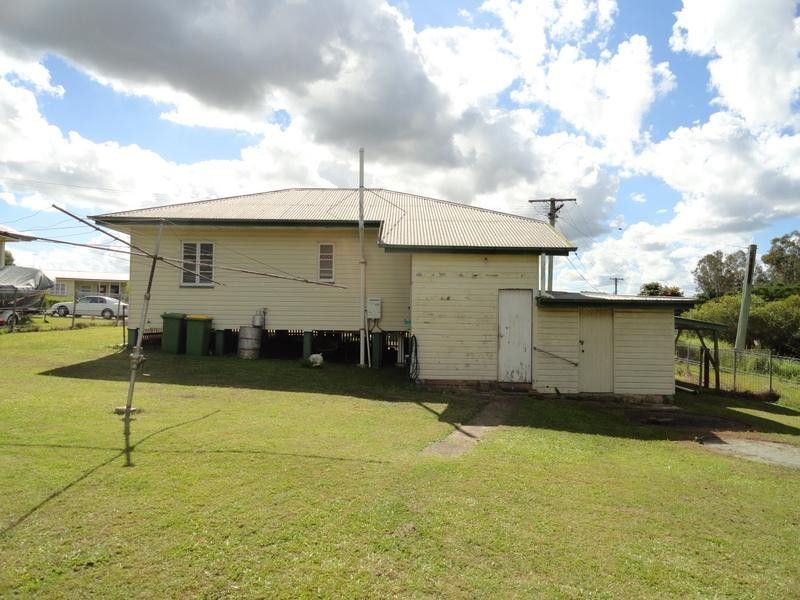 27 Cairns Road, Ebbw Vale QLD 4304