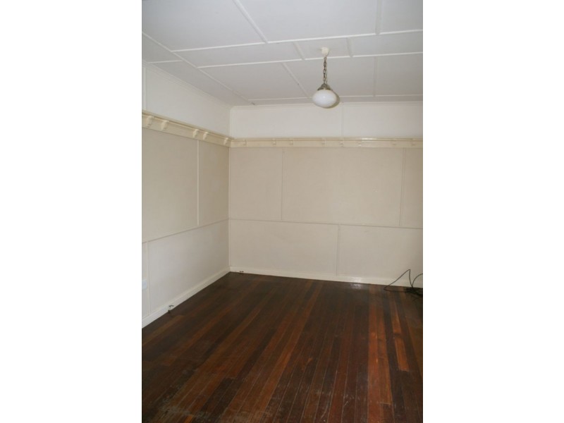 106 Woodend Road, Woodend QLD 4305