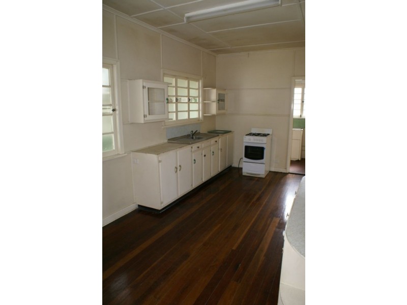 106 Woodend Road, Woodend QLD 4305