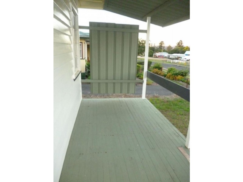 17 Peace Street, Lowood QLD 4311