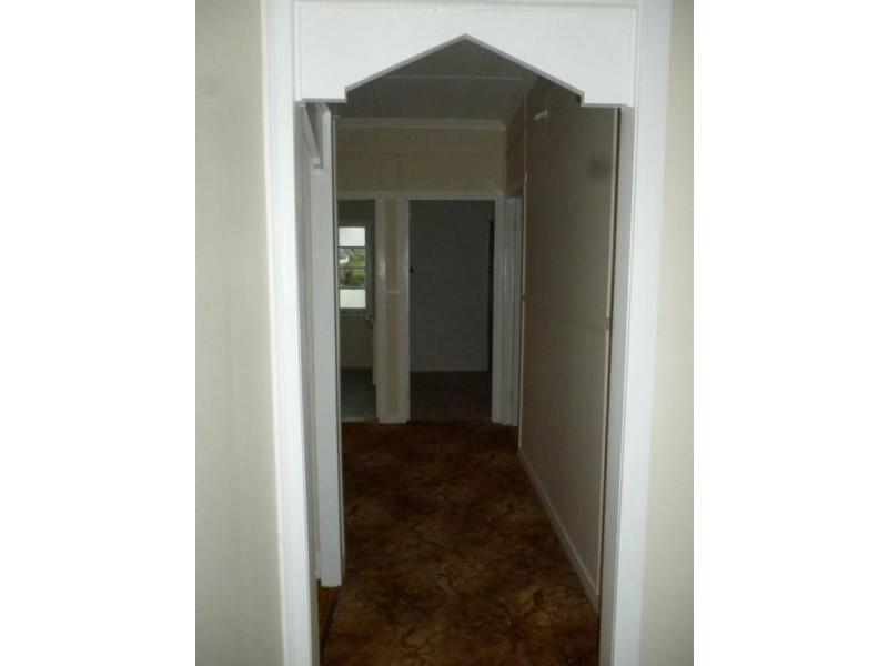 17 Peace Street, Lowood QLD 4311