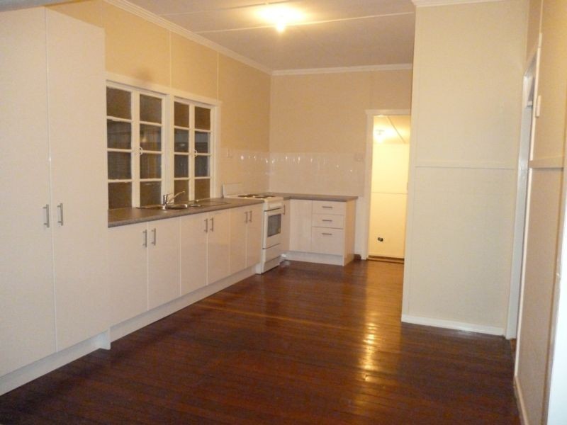 17 Peace Street, Lowood QLD 4311