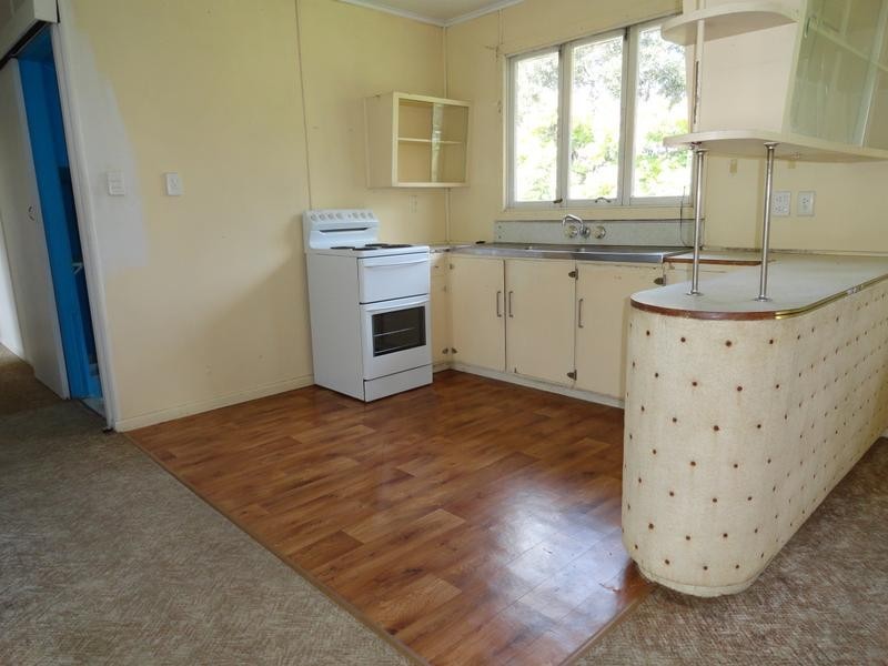 7 Edgar Street, Eastern Heights QLD 4305