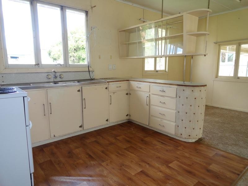 7 Edgar Street, Eastern Heights QLD 4305