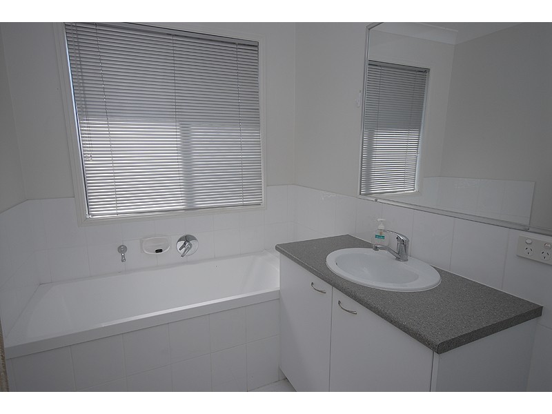 166 Wildey Street, Raceview QLD 4305