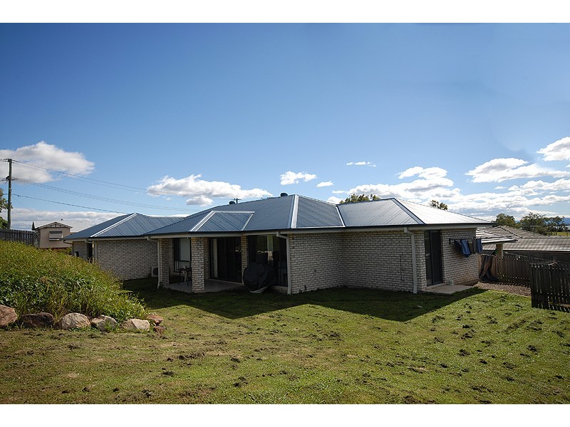 166 Wildey Street, Raceview QLD 4305