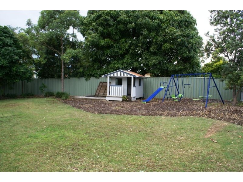5 Molloy Street, Silkstone QLD 4304
