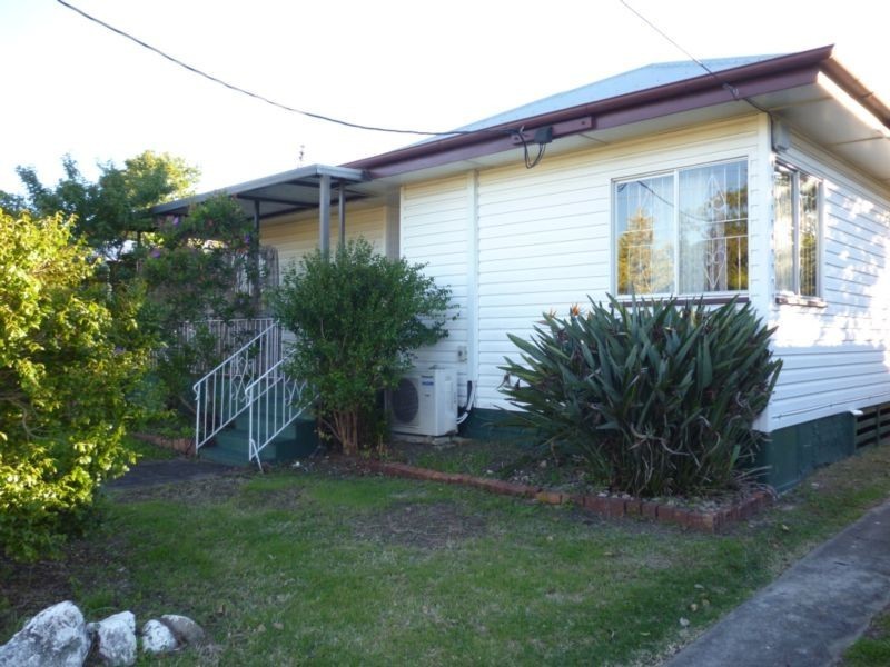 3 Walkers Lane, Booval QLD 4304