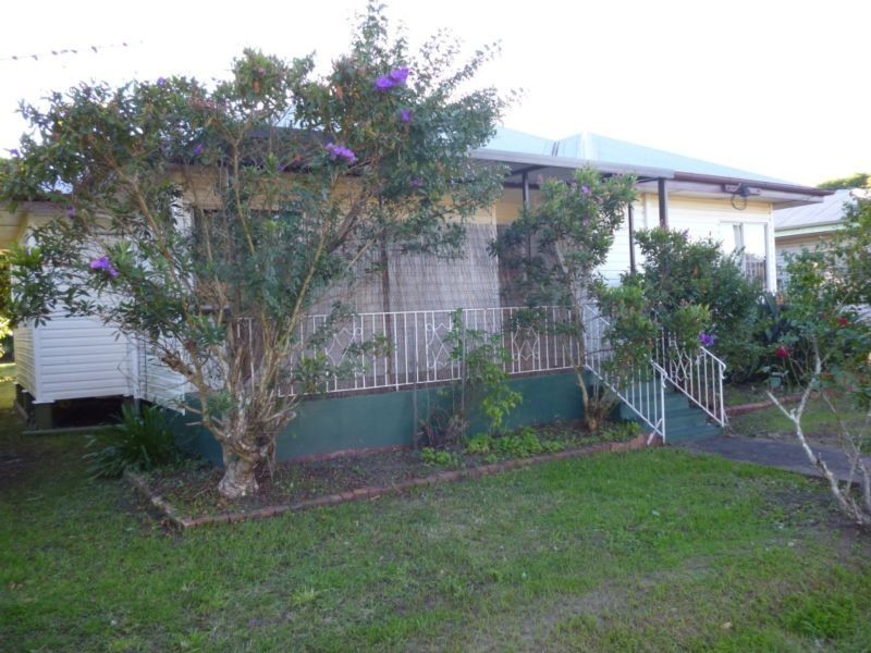 3 Walkers Lane, Booval QLD 4304