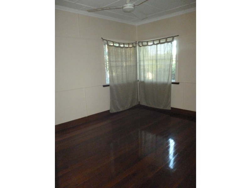 3 Walkers Lane, Booval QLD 4304