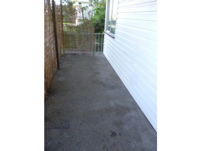 3 Walkers Lane, Booval QLD 4304