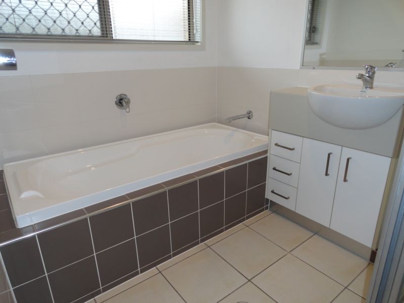 7 Scottsdale Street, Raceview QLD 4305