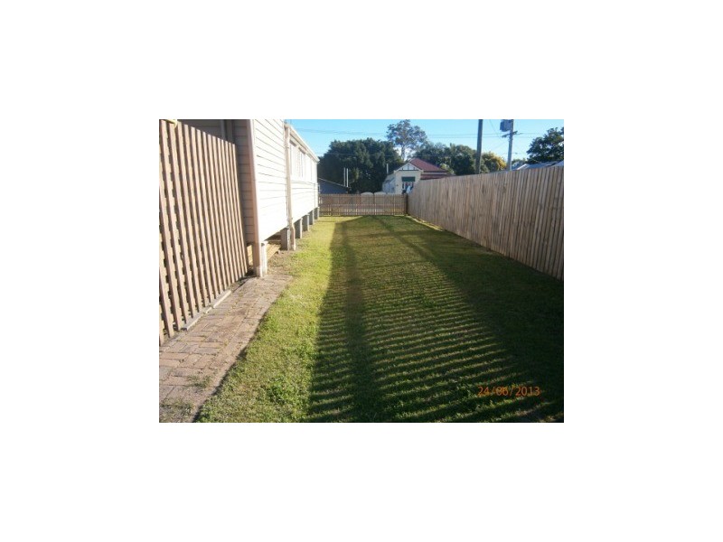 8A High Street, Ebbw Vale QLD 4304