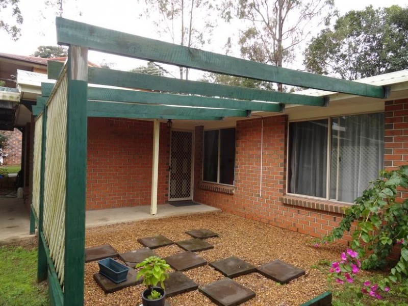 8 Naomai Street, Bundamba QLD 4304