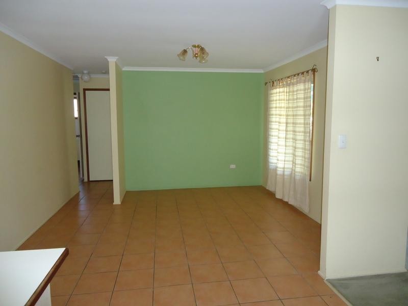 8 Naomai Street, Bundamba QLD 4304