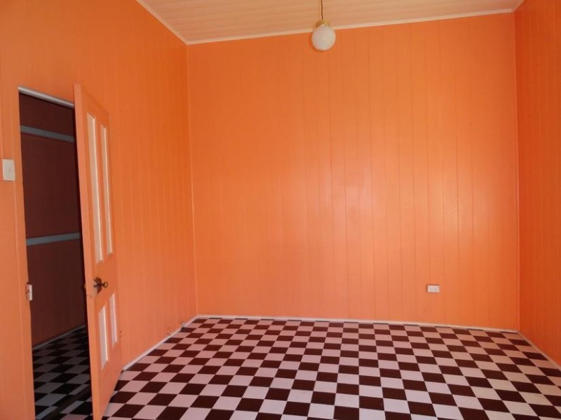 45 Thorn Street, Ipswich QLD 4305