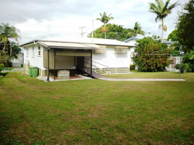 27 Raceview Street, Eastern Heights QLD 4305