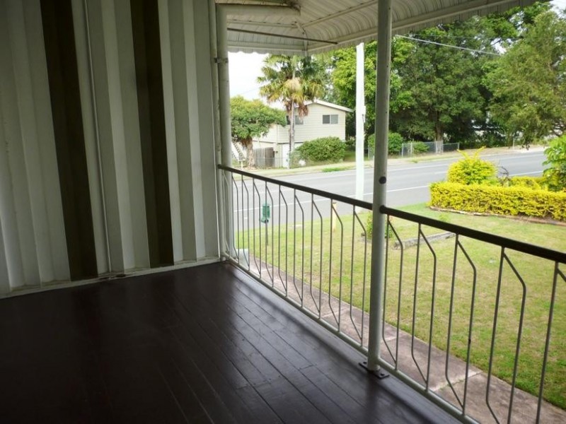 27 Raceview Street, Eastern Heights QLD 4305