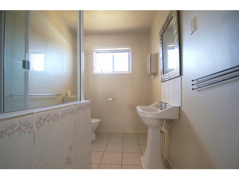 2/13 Gibbon Street, East Ipswich QLD 4305