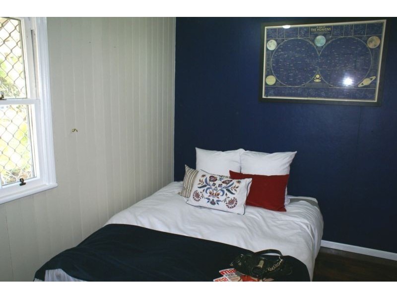 164 Blackstone Road, Silkstone QLD 4304