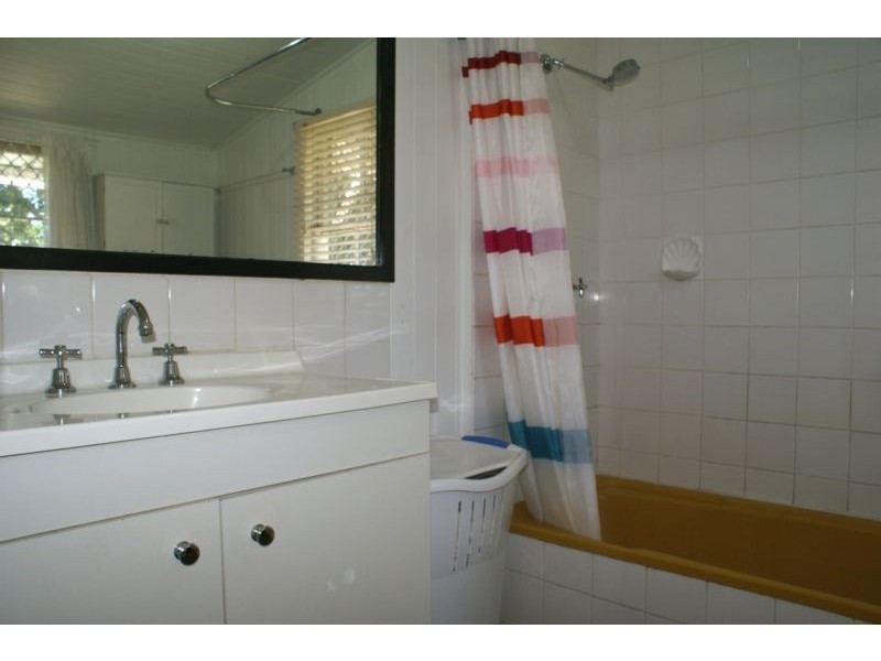 164 Blackstone Road, Silkstone QLD 4304