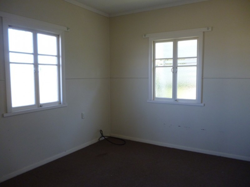16 Harrier Place, Lowood QLD 4311