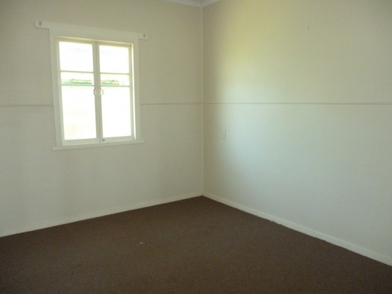 16 Harrier Place, Lowood QLD 4311