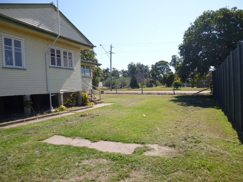 16 Harrier Place, Lowood QLD 4311