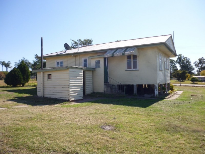 16 Harrier Place, Lowood QLD 4311