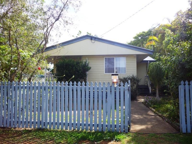 26 Bass Street, Leichhardt QLD 4305