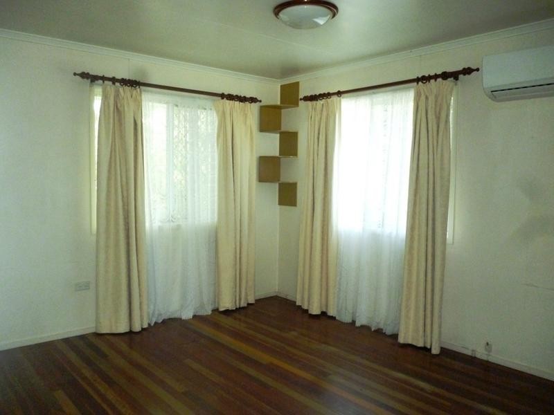 26 Bass Street, Leichhardt QLD 4305