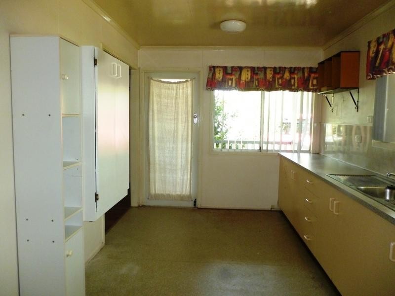 26 Bass Street, Leichhardt QLD 4305